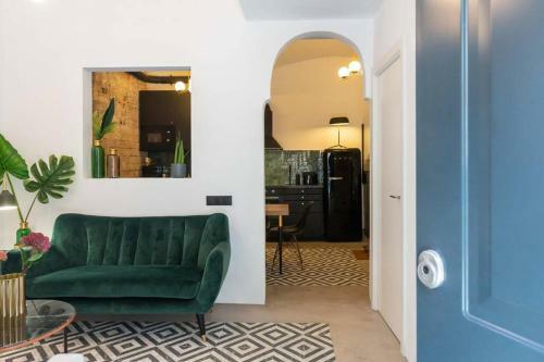 4 Bedroom Semi Attached House With Rooftop