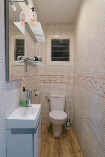 New Apartment Beside Bar�a Stadium 2