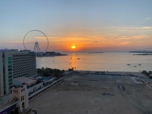 California Hostel Dubai Beach
