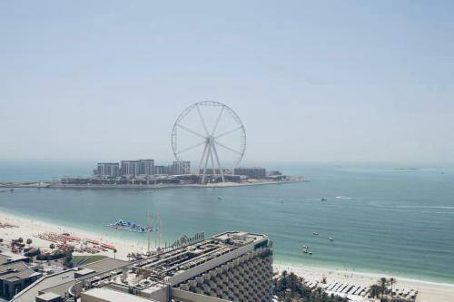 California Hostel Dubai Beach