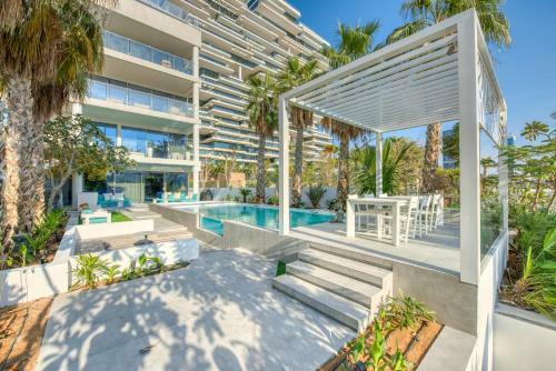 Maison Privee - Five Palm Villa