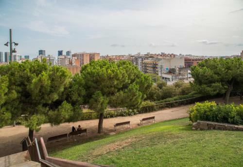 Camp Nou, Europa Fira - Modern Comfortable Apartment "space"