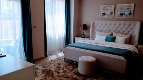 Jcb Dubai Marina Apartment