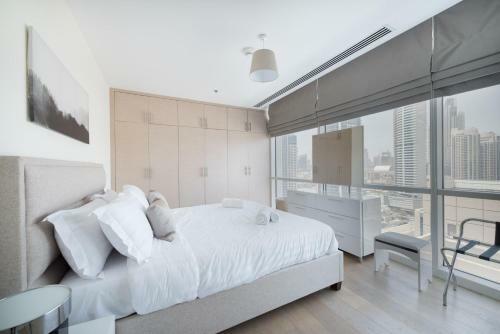 Modern Duplex Loft Apartment, 1 Bedroom, Bay Square