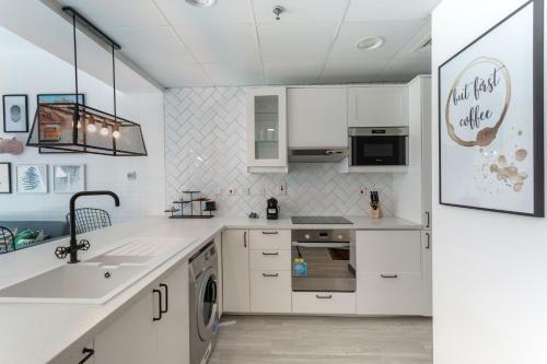 Wow! Super Luxury Apartment In Dubai Marina - 1br Ro