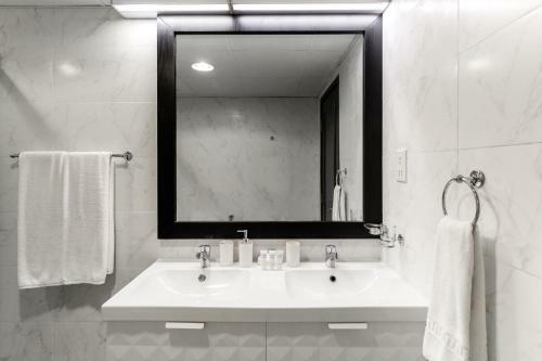 Wow! Super Luxury Apartment In Dubai Marina - 1br Ro