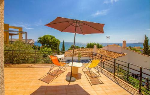 Amazing Apartment In Isla Plana With 3 Bedrooms