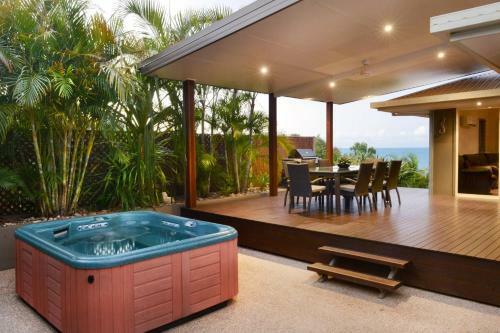 Hydeaway Bay Beach House