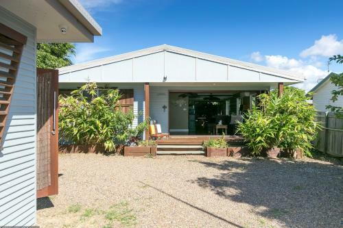 Beachside Cottage