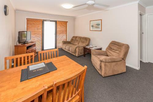Hotel Hervey Bay Colonial Lodge