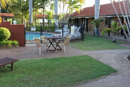 Hotel Hervey Bay Colonial Lodge