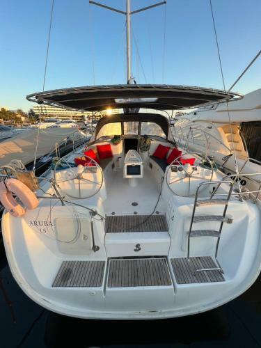 Magn�fico Velero En El Centro De Ibiza