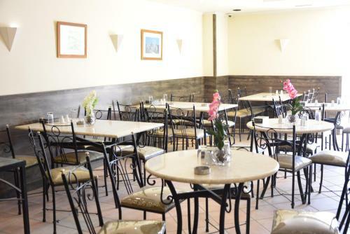 Rakeen Hotel