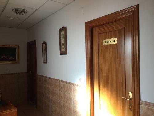 Hostal Hospeder�a La Almijara