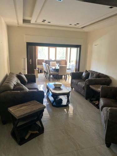 Apartamento 3-bedroom Ground Floor House With Indoor Fireplace