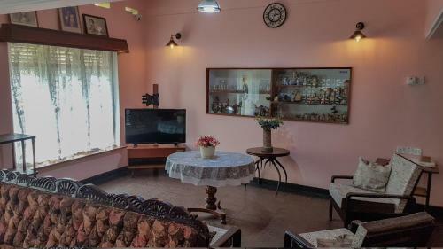 Hostal Charakama Guest Bungalow - Gampaha