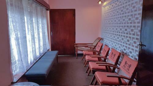 Hostal Charakama Guest Bungalow - Gampaha