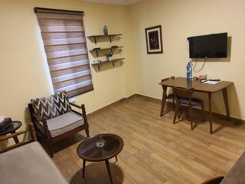 Azur Suites Hotel & Apartments