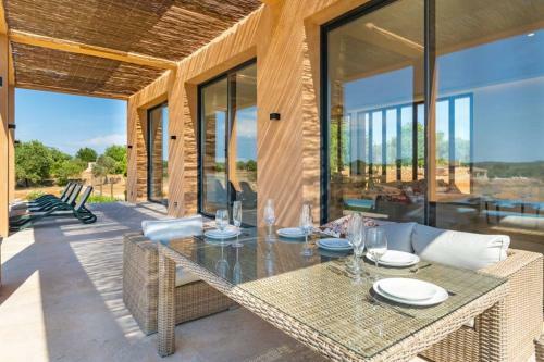 Villa Can Berrub�