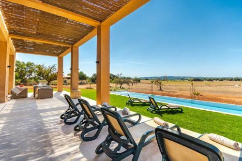 Villa Can Berrub�