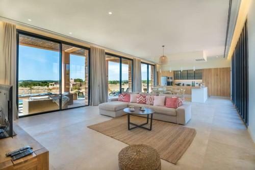 Villa Can Berrub�