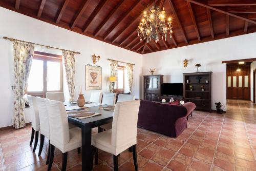 Villa Home2book Finca Dos Ruedas