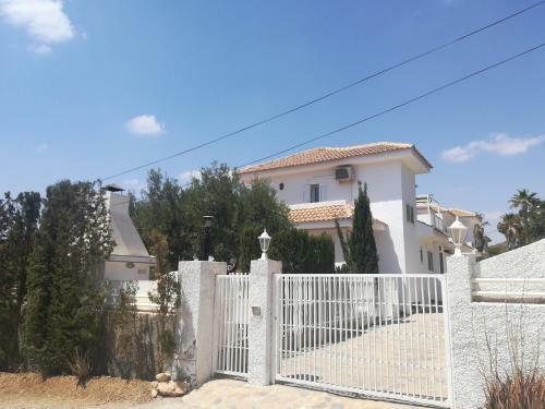 Chalet Con Dos Apartamentos