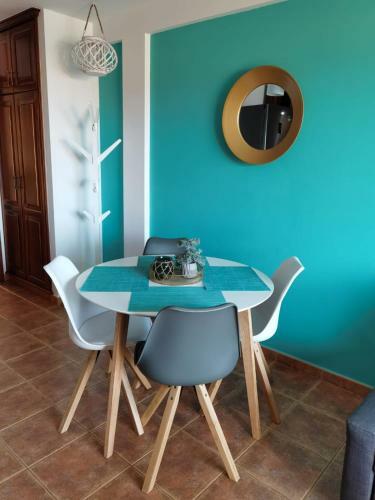 Apartamento Nautilus I: Casa Con Terraza Y Vistas Al Mar
