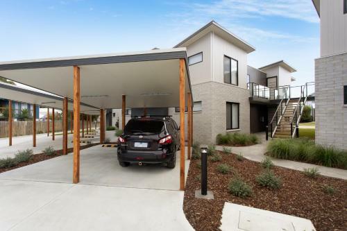 Captains Cove Waterfront Apartments