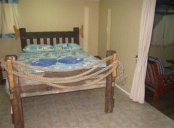 Hostal Arcadia Beach Guest House