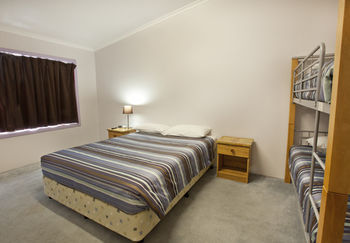 Hotel Banjo Paterson Inn