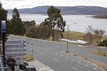 Hotel Banjo Paterson Inn