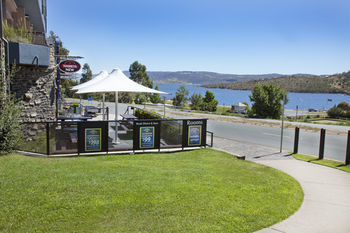 Hotel Banjo Paterson Inn