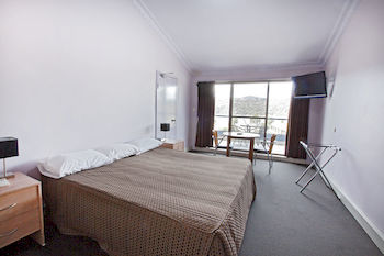 Hotel Banjo Paterson Inn
