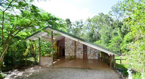 Bushland Cottages And Lodge