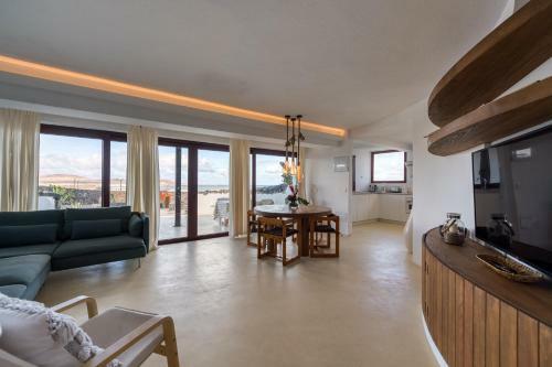 Villa Taguluche Famara