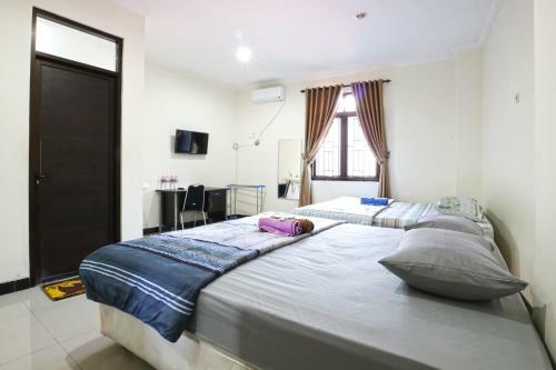 Hostal Saloka Guest House
