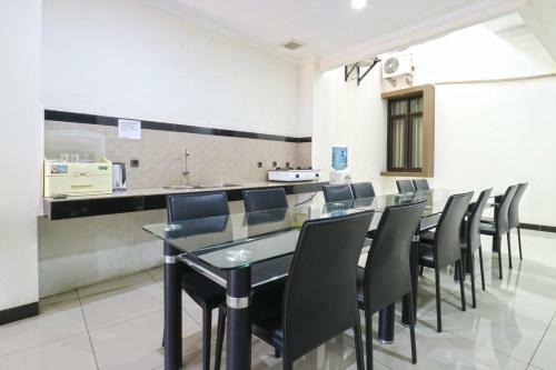Hostal Saloka Guest House