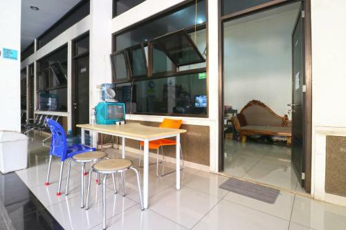 Hostal Saloka Guest House