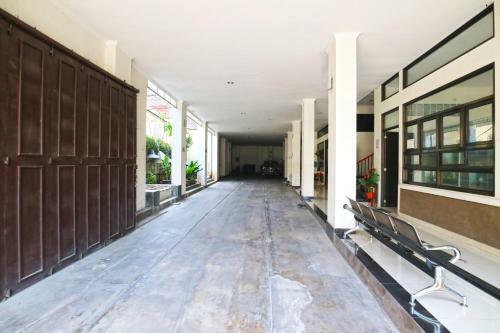 Hostal Saloka Guest House