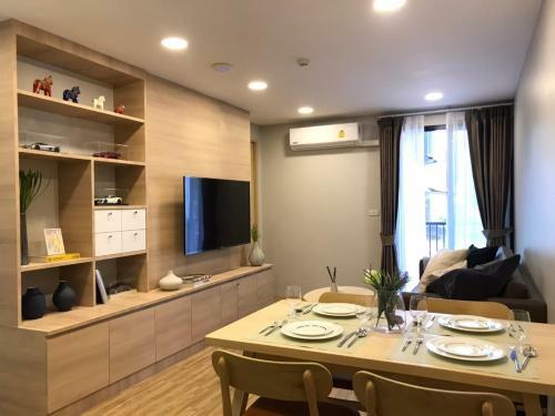 Apartamento Glory Sukhumvit -asoke- Prompong- Bts- Mrt