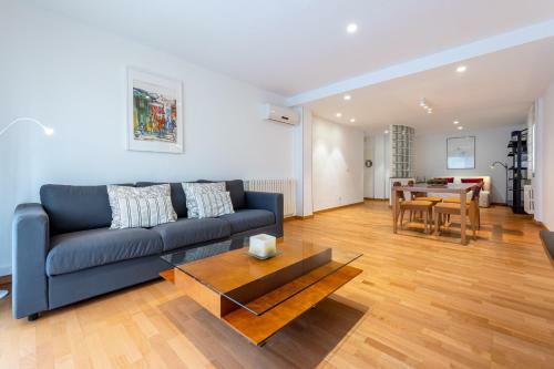 Hauzify I Apartament Lla�