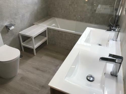 Luxury Villa Jerez 850m2 - Oasis With Private Pool & Gardens