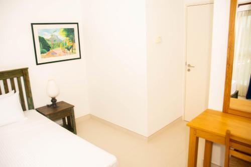 Apartment 10