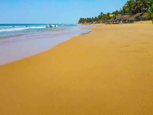 Hikkaduwa Backyard Beach Homestay