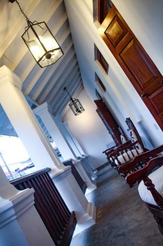 Hostal Zee Golf Affordable Luxury