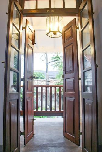 Hostal Zee Golf Affordable Luxury