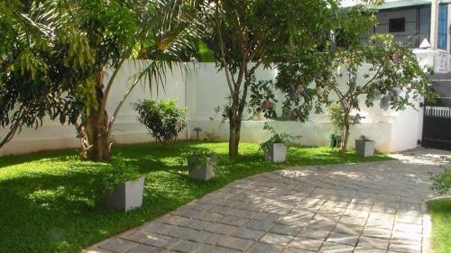 Hostal Nirosha Guest House