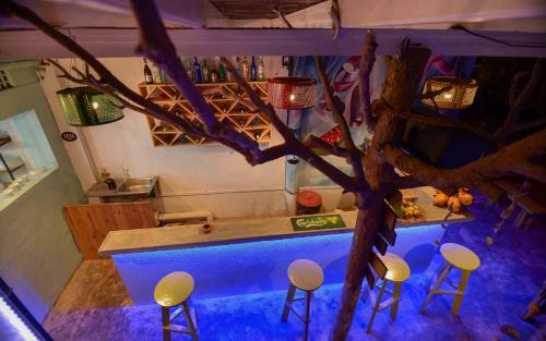 Hotel Palm Leaf Cafe