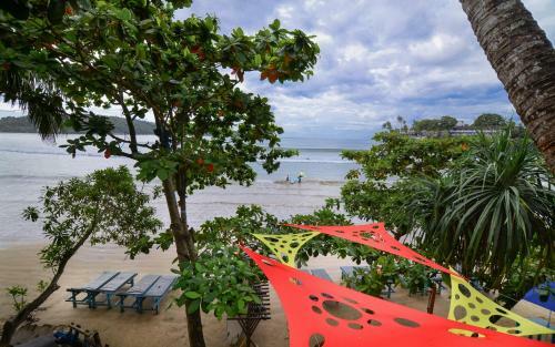 Hotel Palm Leaf Cafe